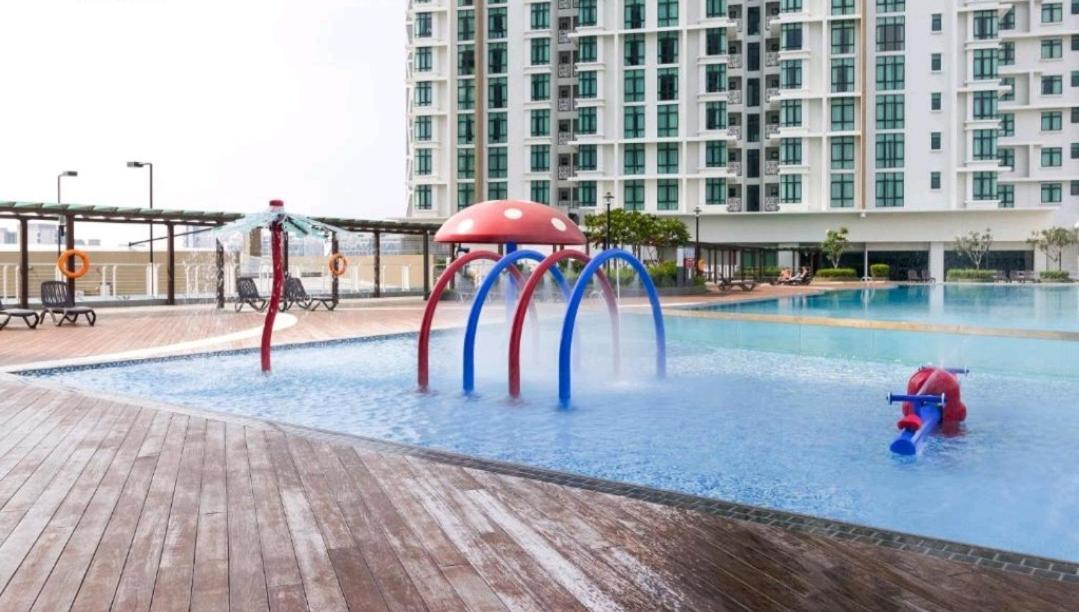 Ferienwohnung Shaftsbury Putrajaya At Alamanda Mall Exterior foto